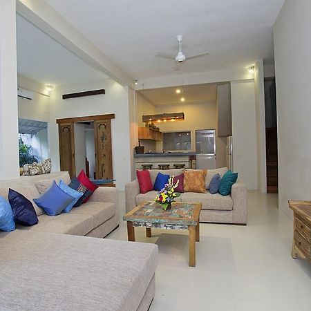 Villa Arushi Seminyak Buitenkant foto