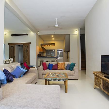 Villa Arushi Seminyak Buitenkant foto