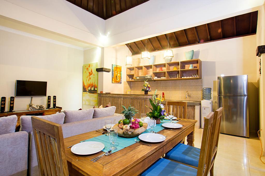 Villa Arushi Seminyak Buitenkant foto
