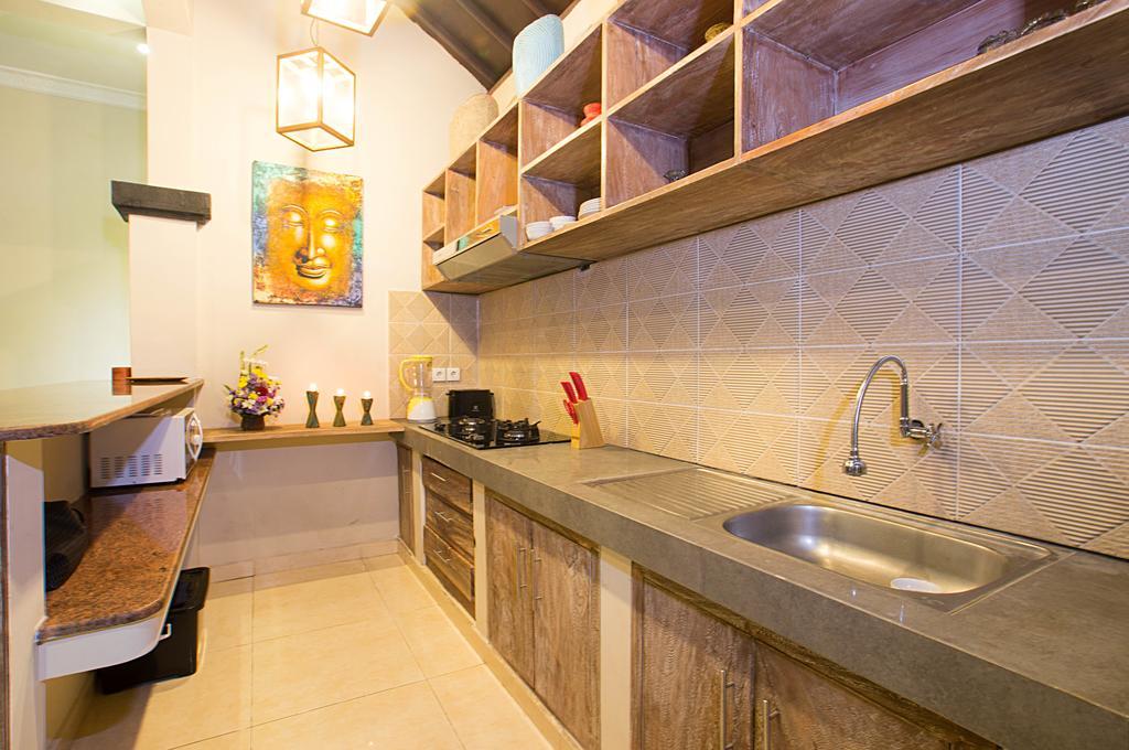 Villa Arushi Seminyak Buitenkant foto