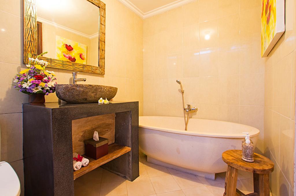 Villa Arushi Seminyak Buitenkant foto
