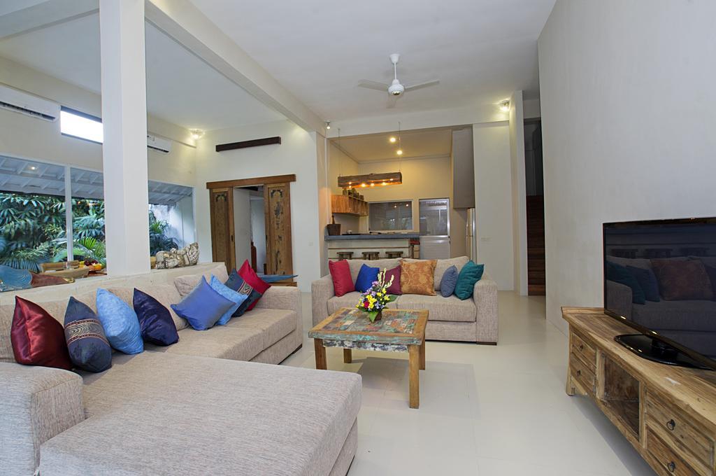 Villa Arushi Seminyak Buitenkant foto