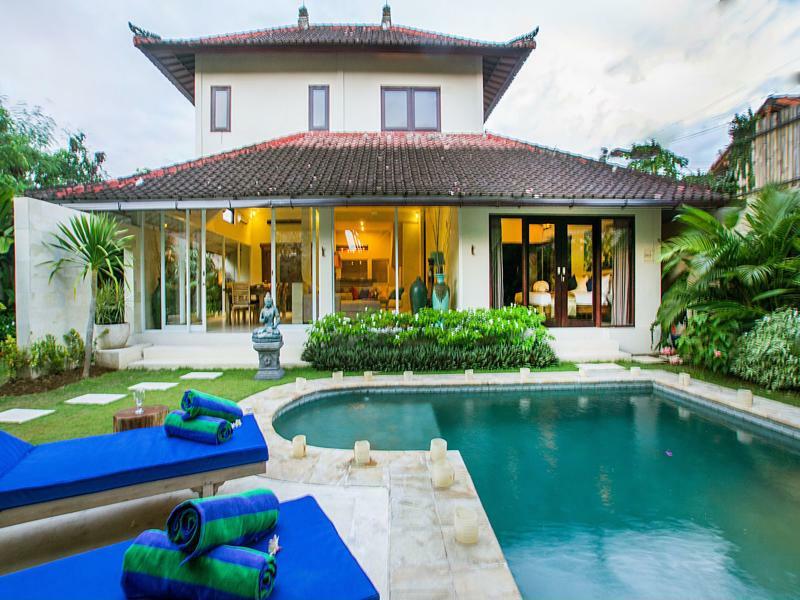 Villa Arushi Seminyak Buitenkant foto