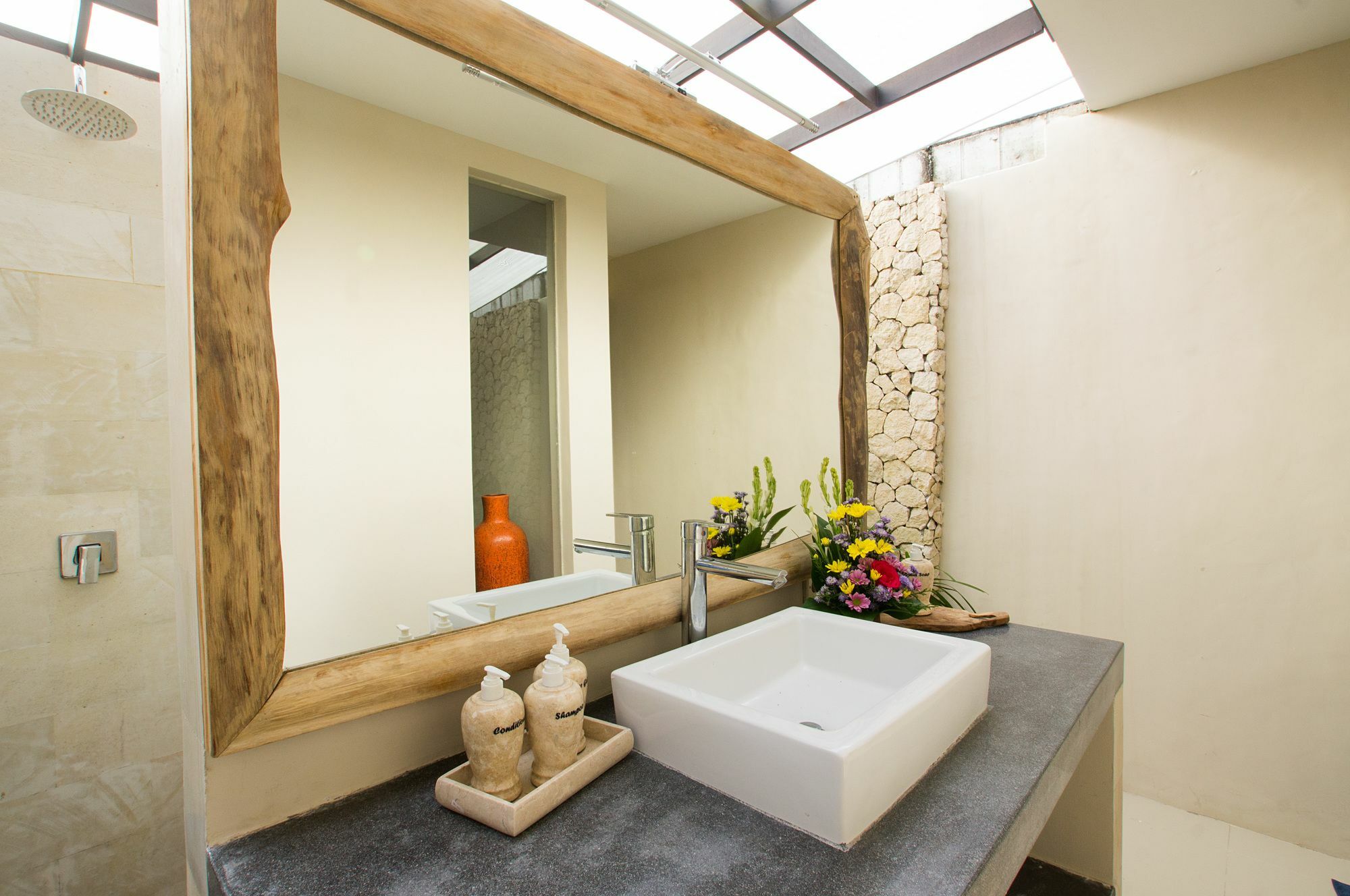 Villa Arushi Seminyak Buitenkant foto